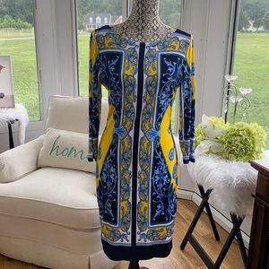 Figure flattering dress size 8 by Cache.